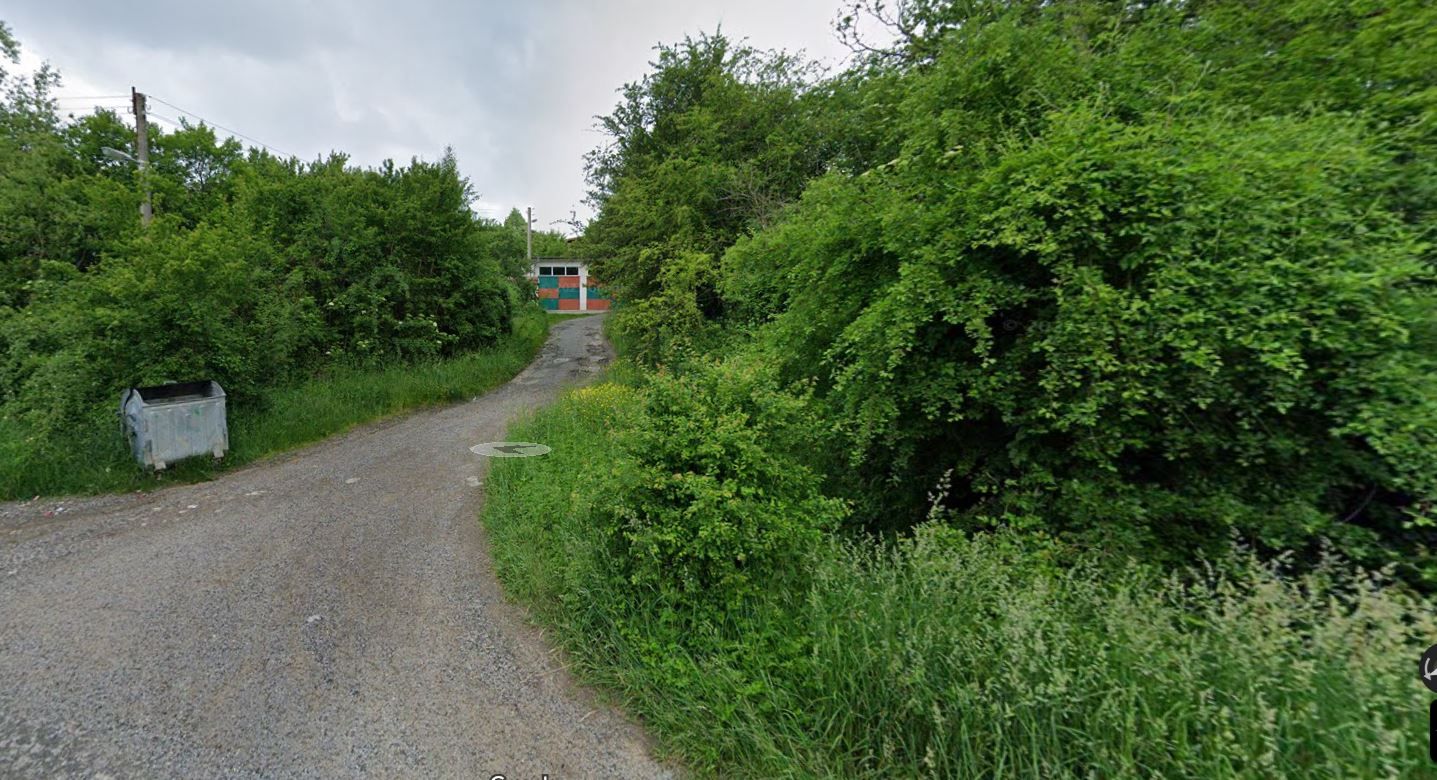 Парцел (УПИ), с.Ярловци, 1207 м²